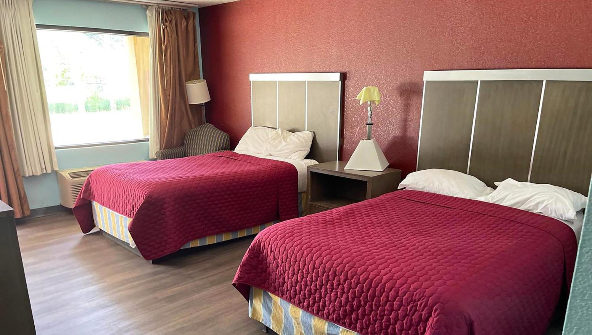 Mayfair Hotel Williamston