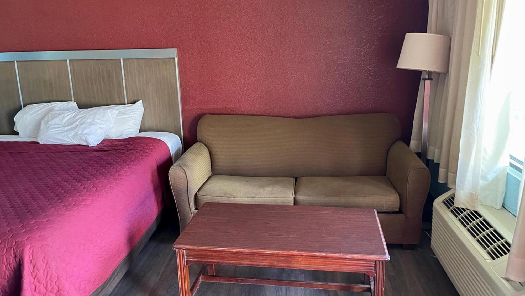 Mayfair Hotel 2*